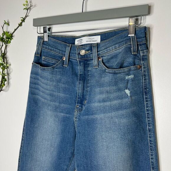 Levi’s Strauss Signature Heritage High Rise Straight Jeans Distressed - Picture 2 of 11